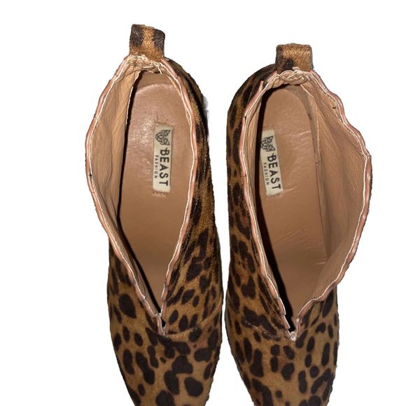 Faux Suede‎ Leopard Ankle Boots Chunky Heels Size 7.5 By Beast Fashion - Picture 3 of 5